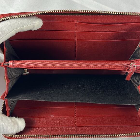 Gucci Red Micro GG Patent Leather Wallet - Picture 6 of 11